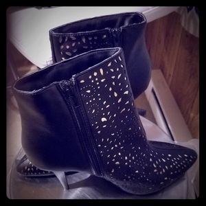 Black ankle Boots